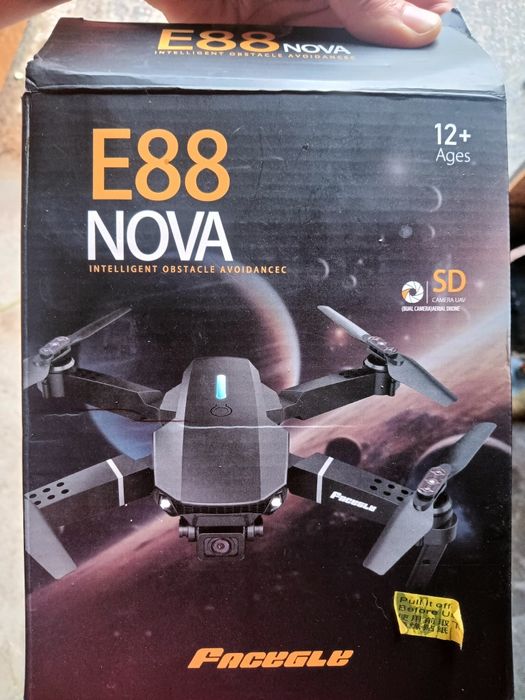Dron E88 Nova MEGA OKAZJA, 3 baterie w zestawie