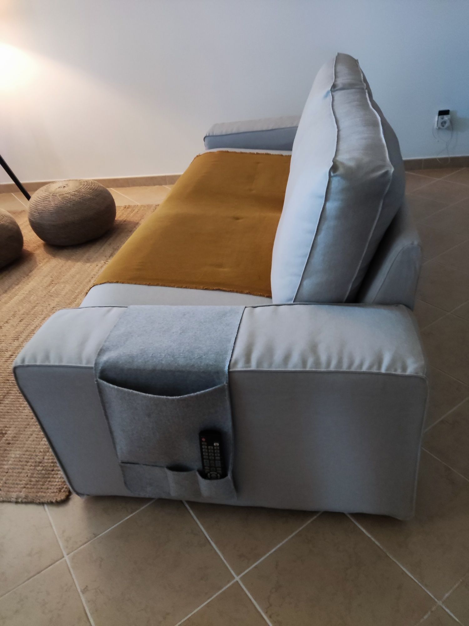 Sofá Kivik (IKEA) de 3 lugares