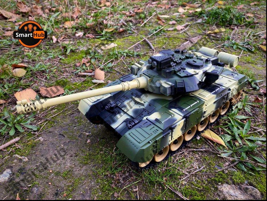 Танк "Т-84" на радіокеруванні. Танк на пульті управління, акумуляторі