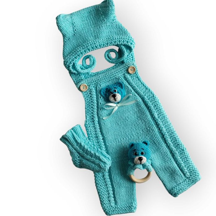 В'язаний комбінезон ручної роботи