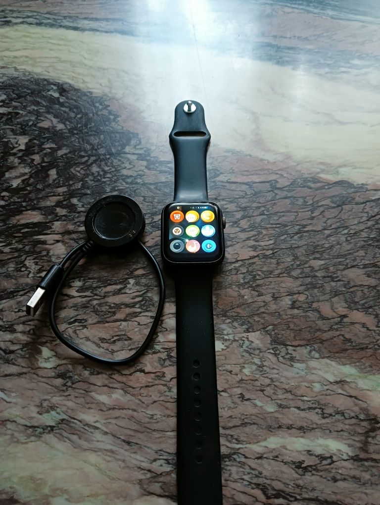 Smartwatch AK76 z ładowarką