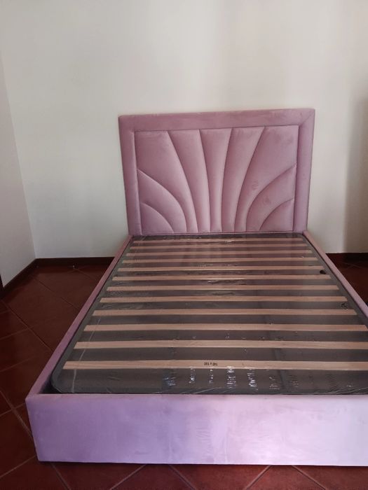 Estofos PMC cama estofada