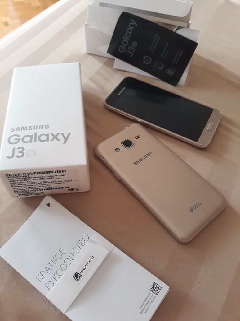 телефон Samsung Galaxy j3 и j5