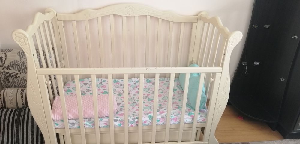 Дитяче ліжечко "квіточка"