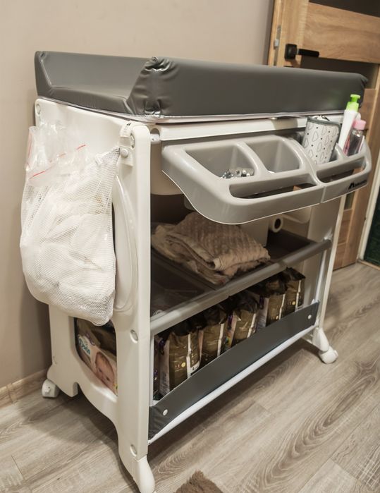 Przewijak i wanienka w jednym