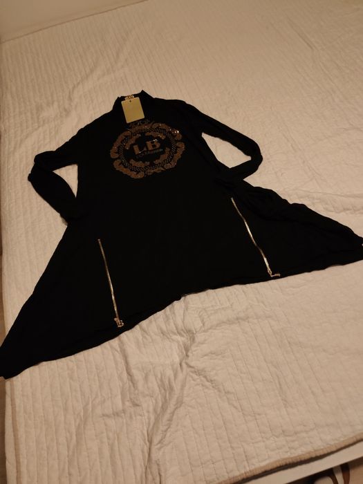 Sukienka czarna długa