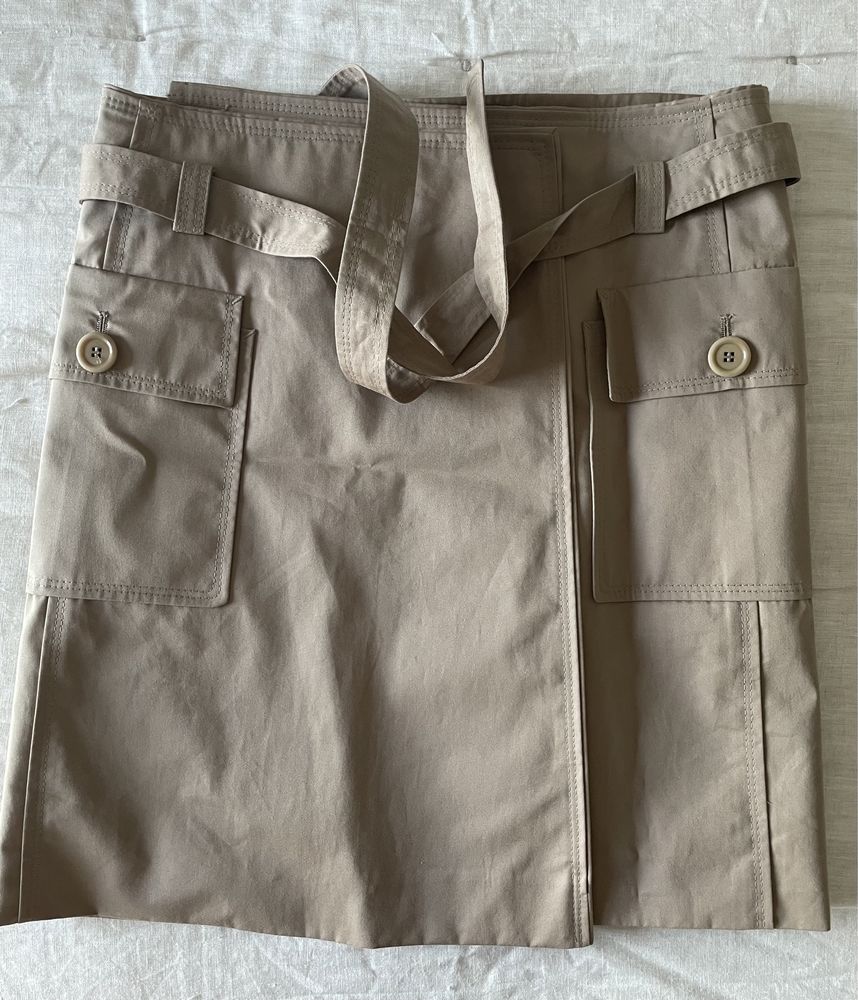 Saia Hugo boss S/ calças cortefiel S/M