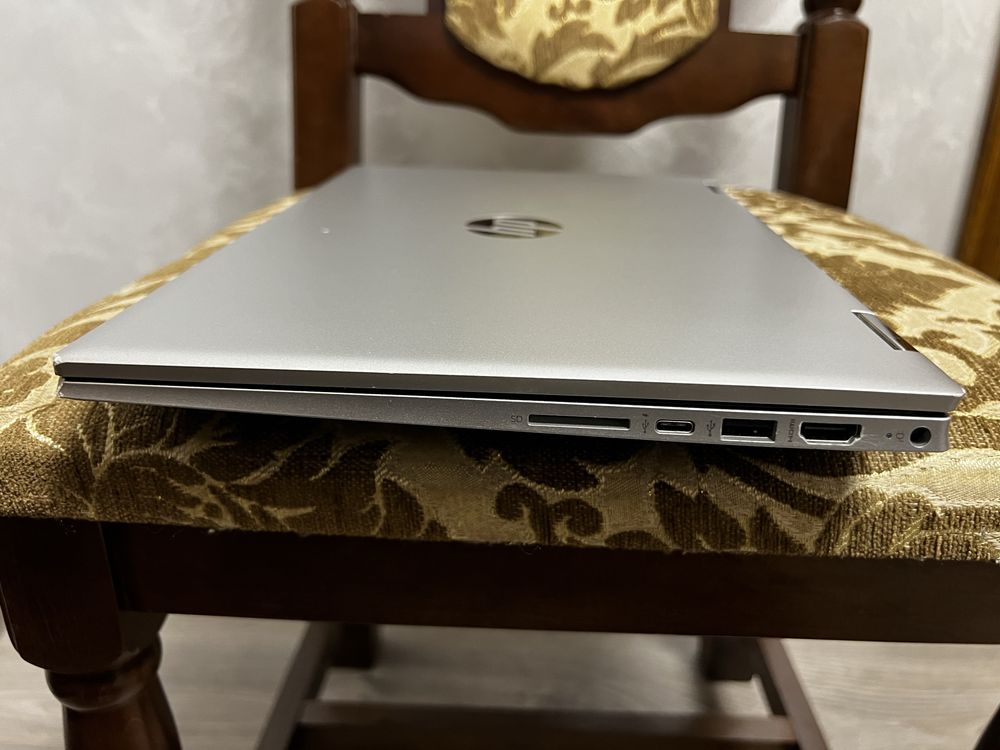 HP Pavilion x30 14/Core i3-11th Gen/12GB RAM/256GB SSD/Сенсорний екран