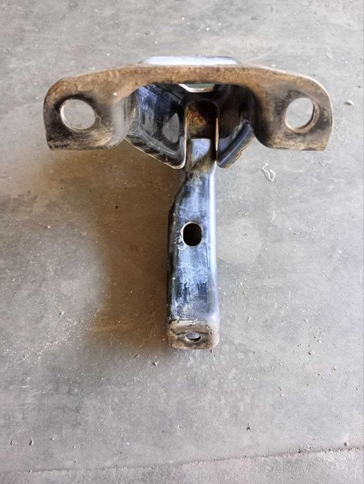 Опора двигателя задняя, подушка , MN101573 Mitsubishi