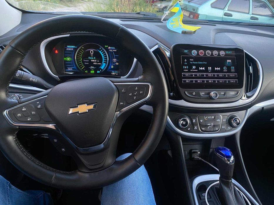 Продам Chevrolet Volt 2017