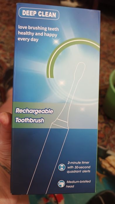 Szczoteczka soniczna DEEP CLEAN i skromniejszy odpowiednik. Opis.