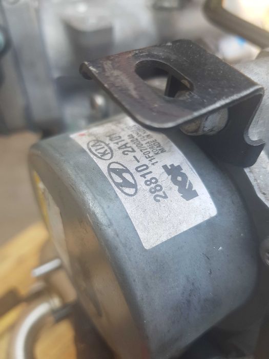 SILNIK KOMPLETNY+ skrzynia 1,6crdi hundai-Kia 1,6crdi 115KM na czesci