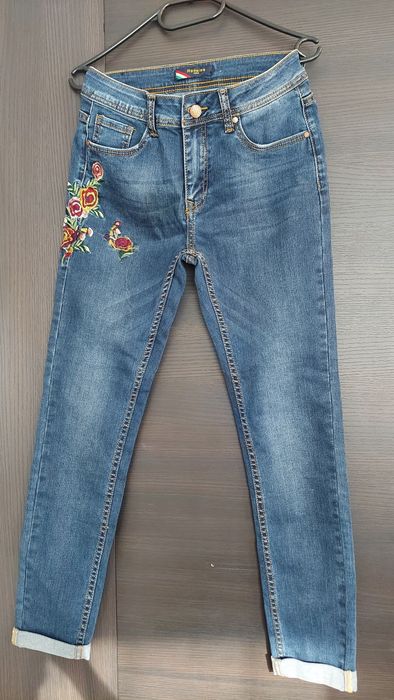 Jeansy r.S,nowy beż metki 
S / 36 / 8·Nowy bez metki