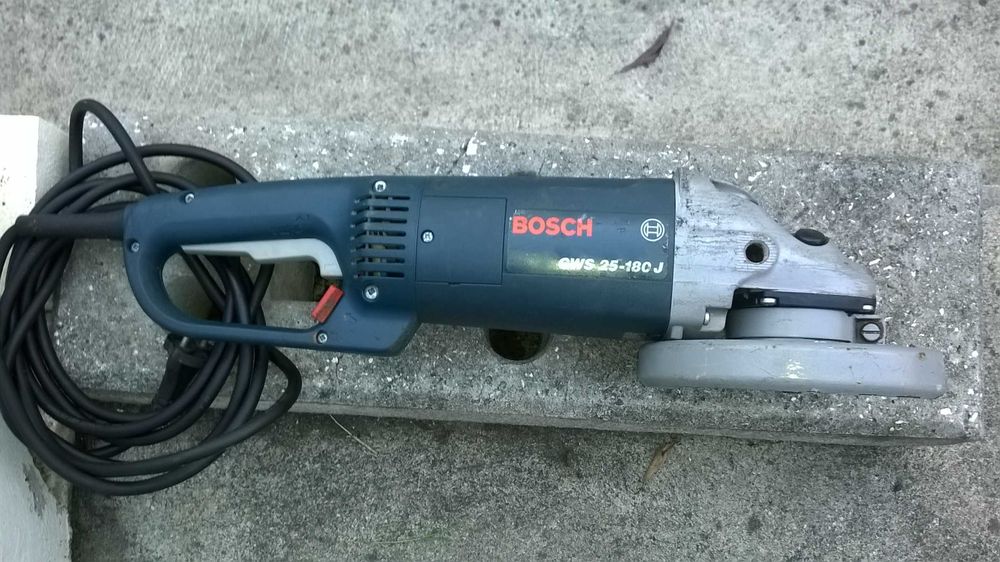 Rebarbadora BOSCH Profissional com punho rotativo 90º