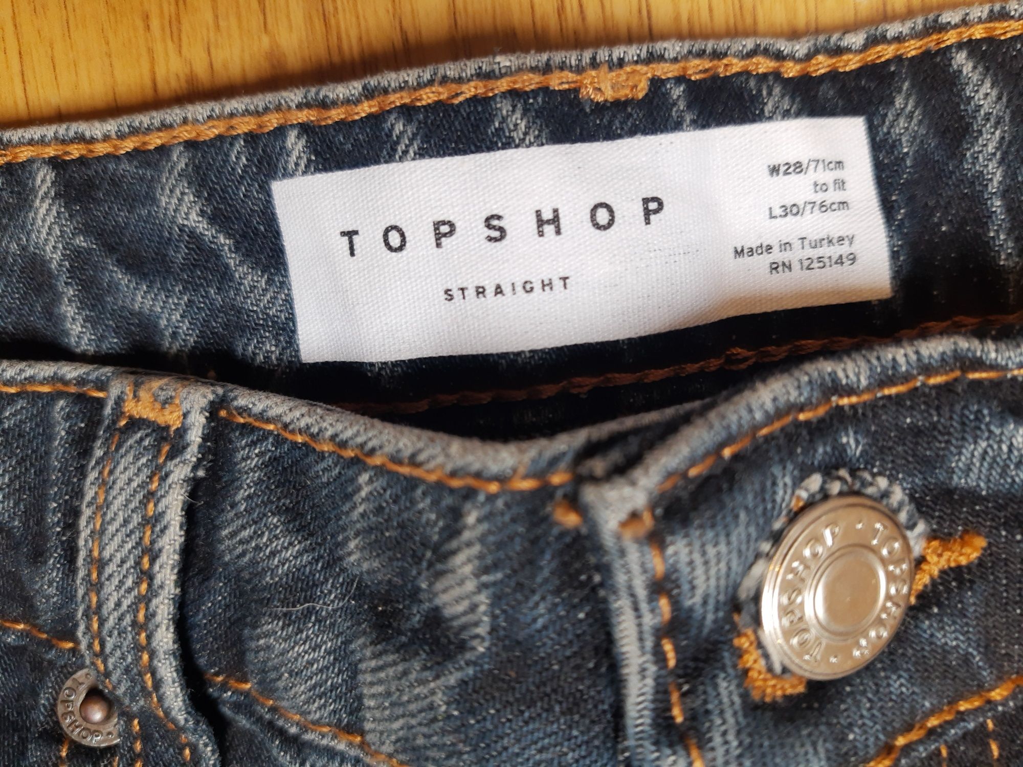 Granatowe jeansy Topshop