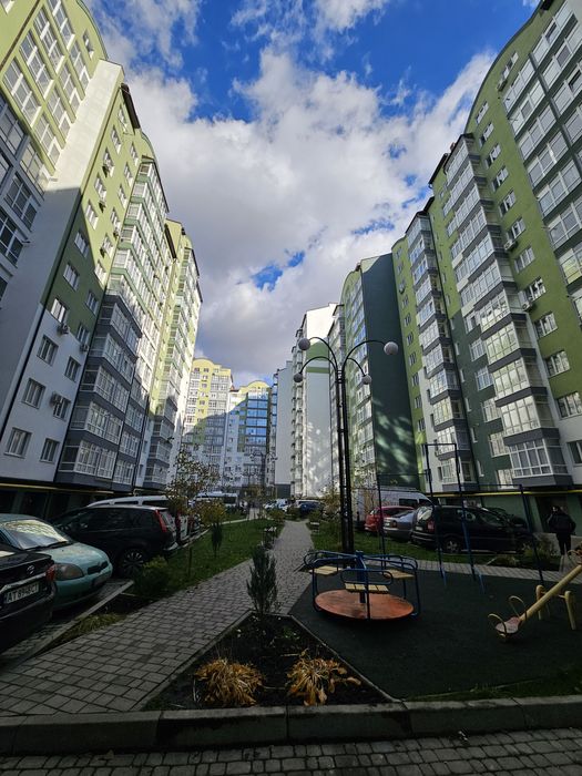 Здана 2кім.квартира в ЖК Містечко Центральне. 8поверх!