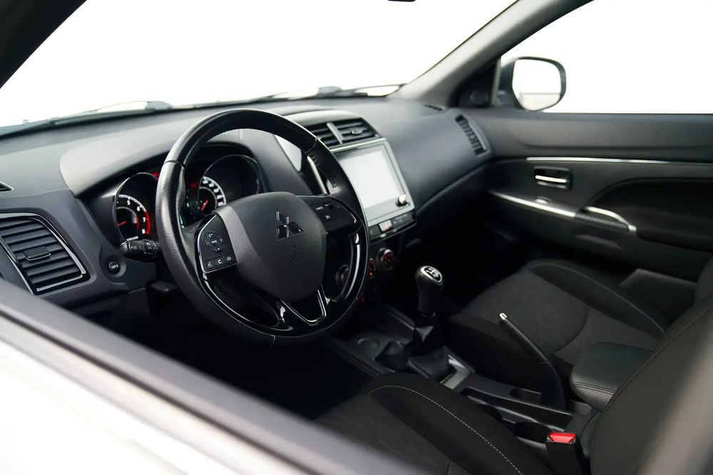 Mitsubishi ASX      2021