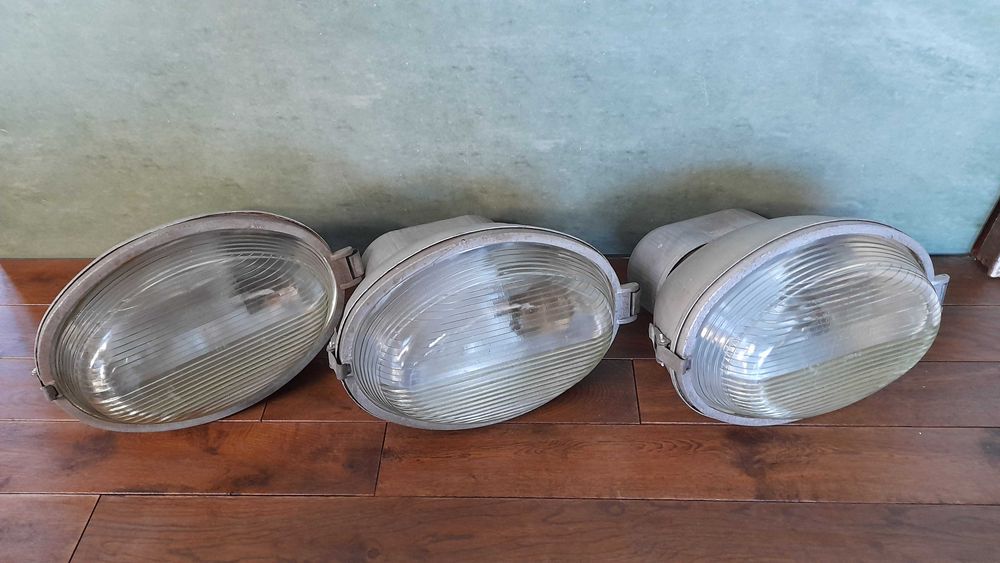 Lampa przemysłowa  Mesko OURP-250 LOFT PRL 3 szt wysyłka 1979rok