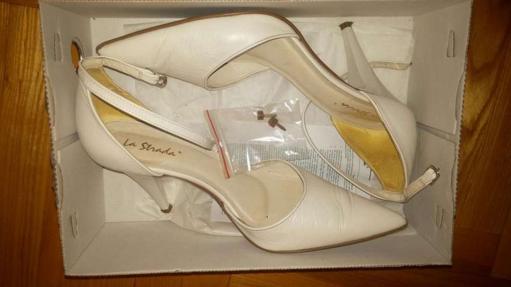 Buty ślubne ze skóry