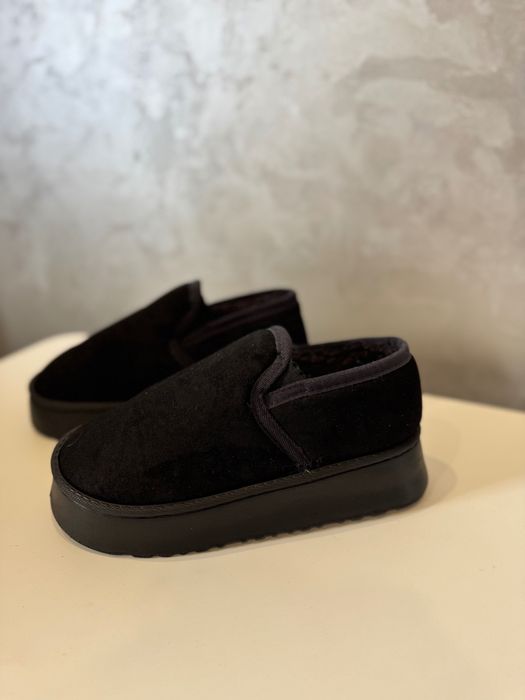 Укорочені жіночі угі 36-37 розмір