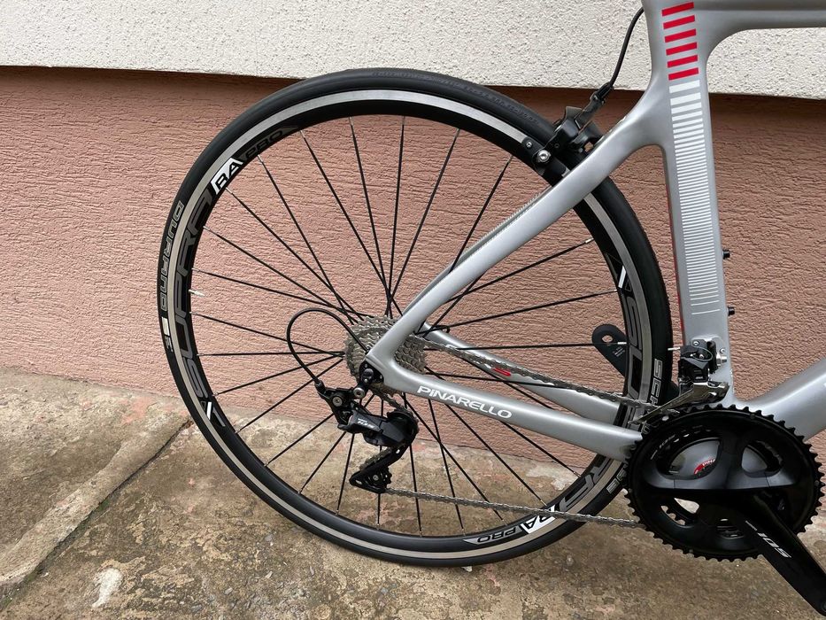 Rower szosowy full carbon Pinarello Gan, rower nowy/powystawowy