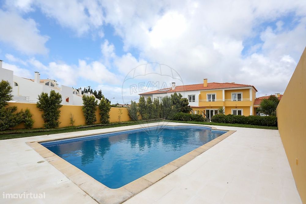 Moradia T5 para venda