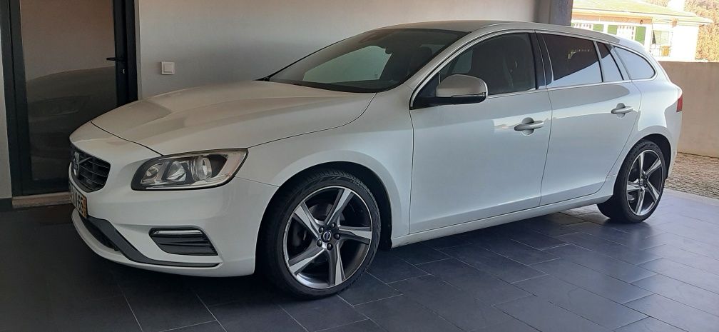 Volvo v60 r design