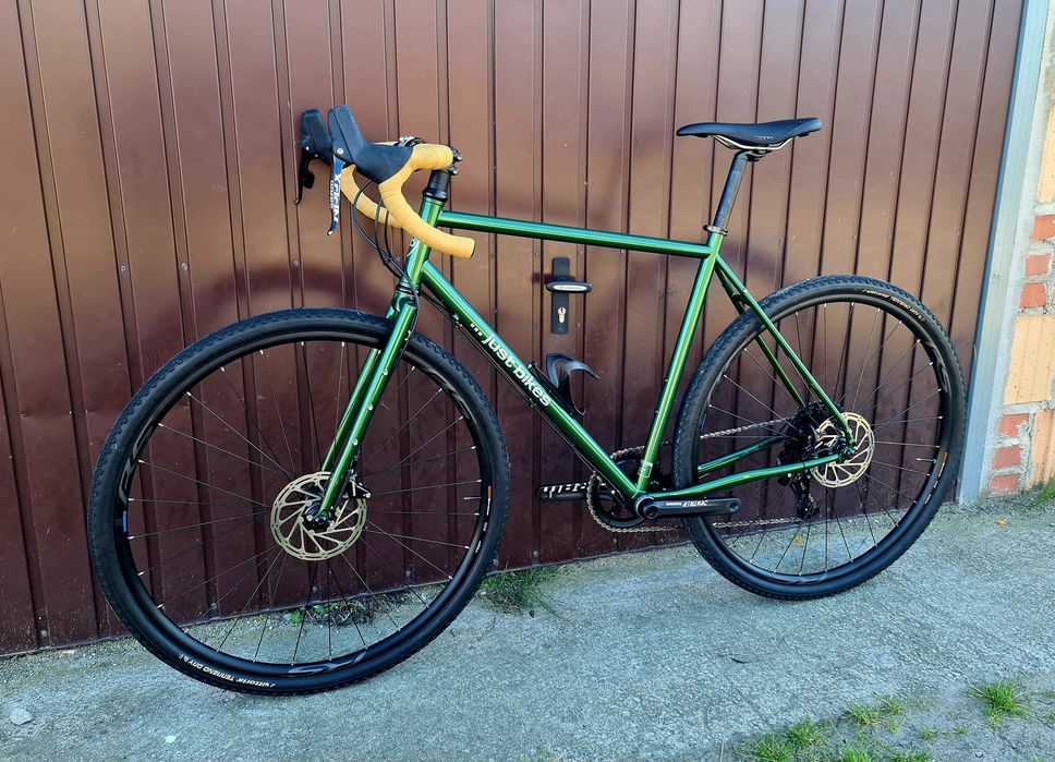 JUST BIKES JB06 / Stal CrMo 4130 / Hydraulika / Sram Apex 11s / Gravel