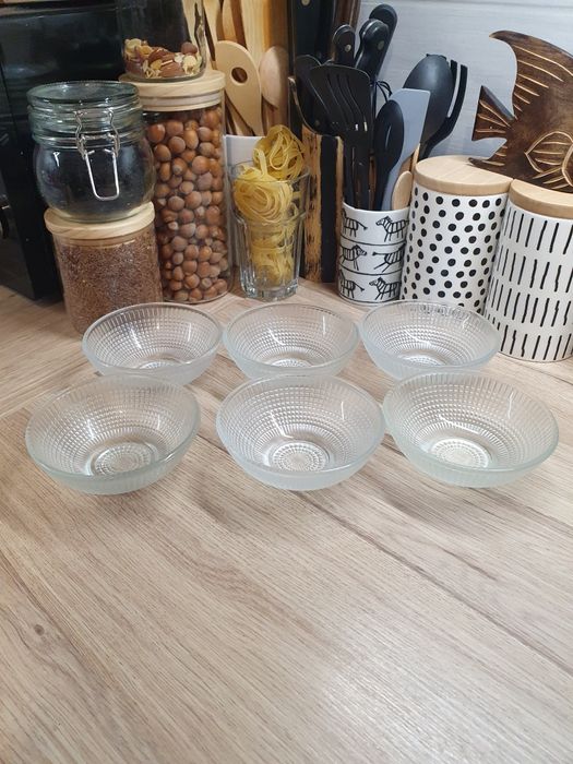 Miseczki szklane 6 sztuk PRL miski salaterki lata 70