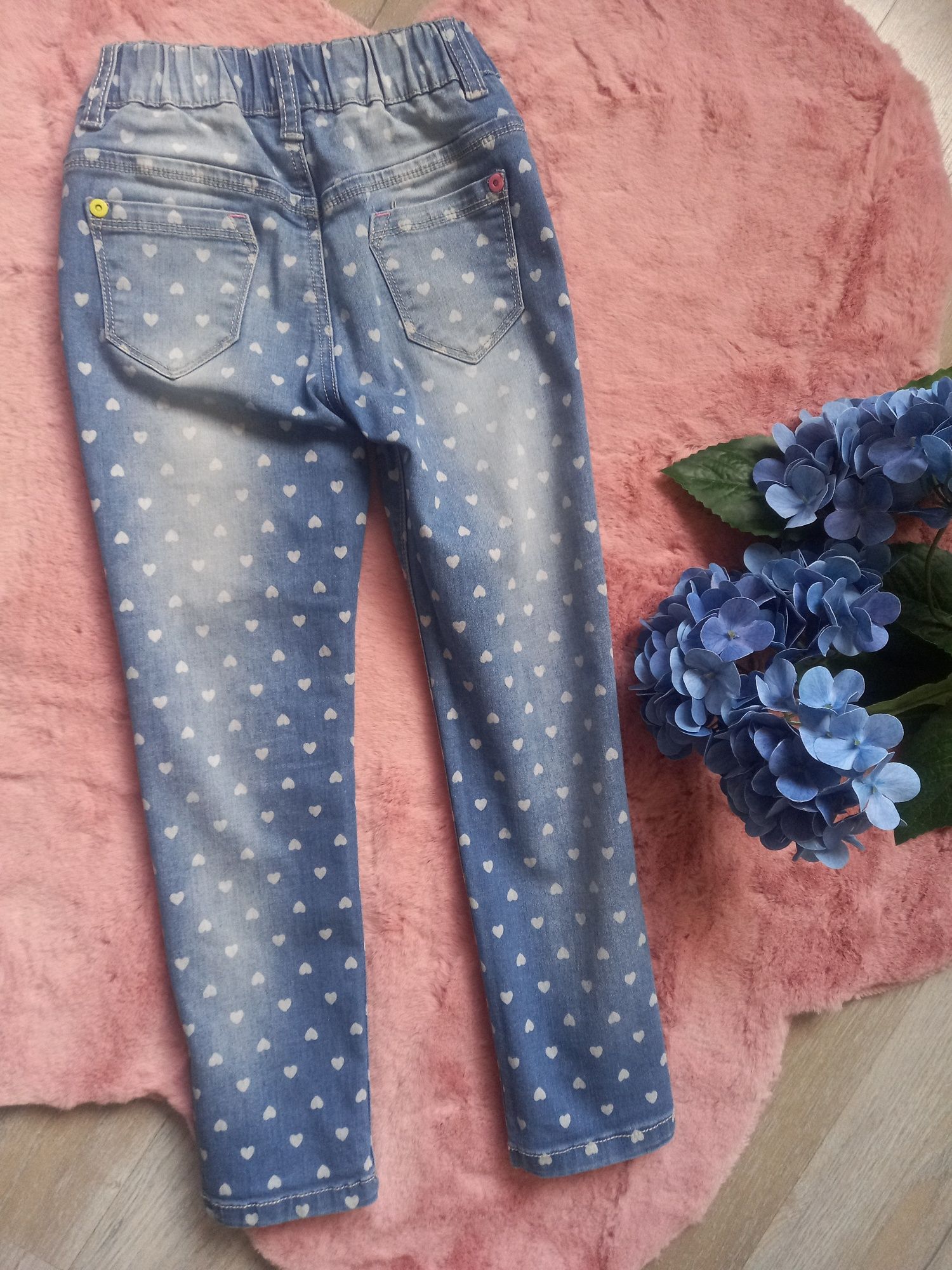 Przepiękne spodnie jeansy serduszka  B&Q Kids roz 6 lat 116 cm