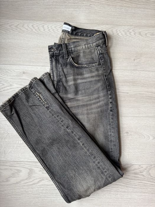 Стильна модель джинсів Zara