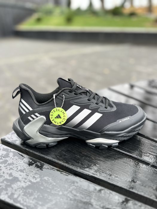 Кросівки чоловічі адідас