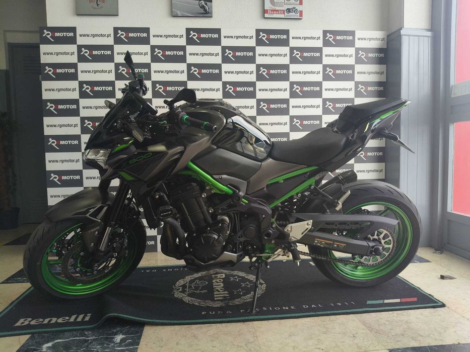 Kawasaki Z900 Pack Performance 2023