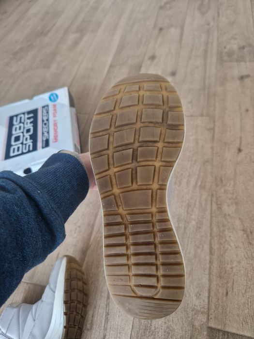 Зимові жіночі дутики чоботи  sketchers на  р.38