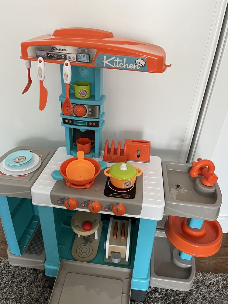 Cozinha brincar com utensilios