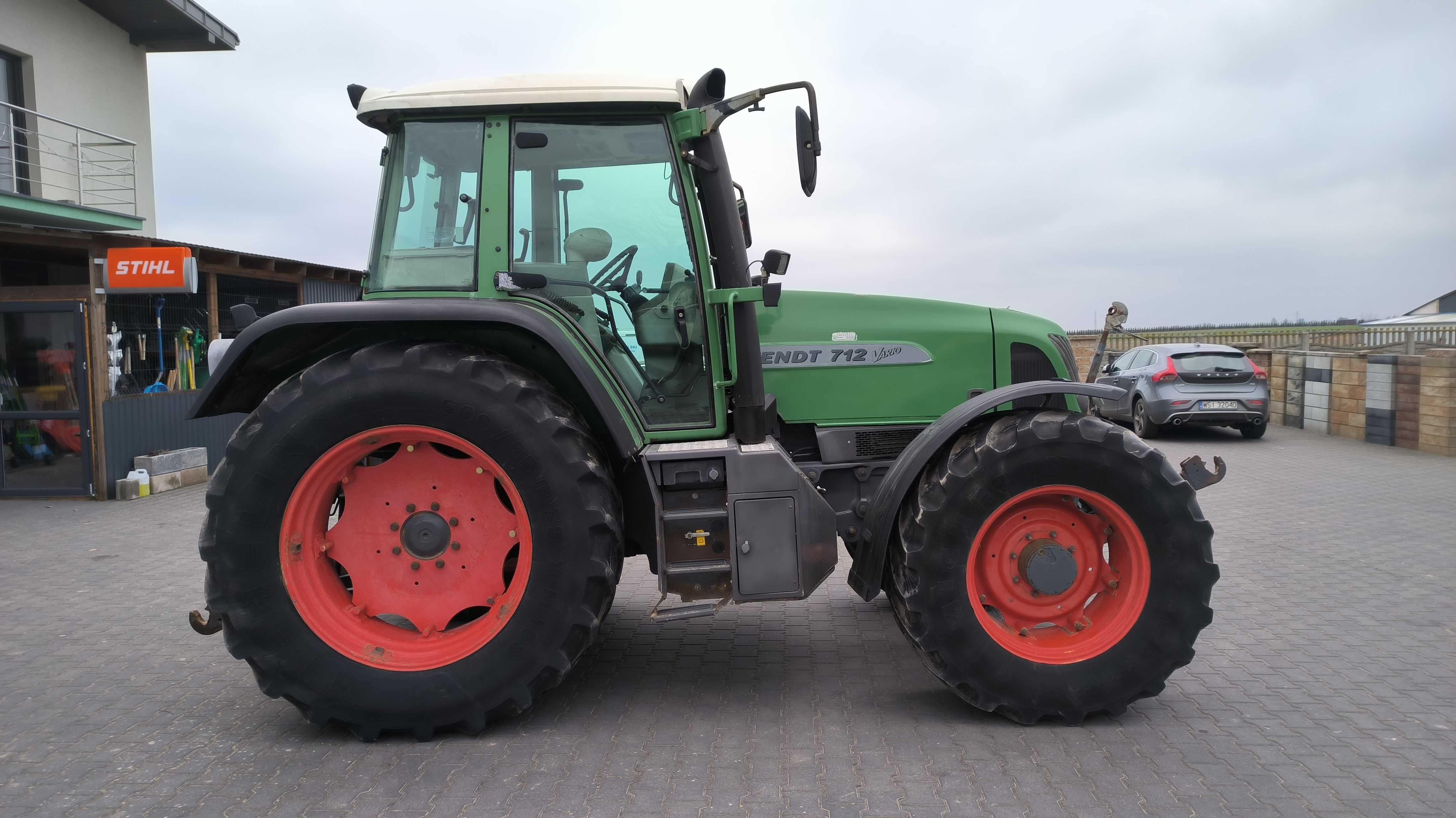 Ciągnik rolniczy Fendt 712 Vario