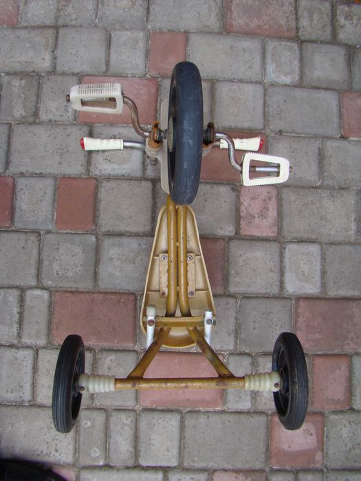 Детский велосипед Малыш из СССР.