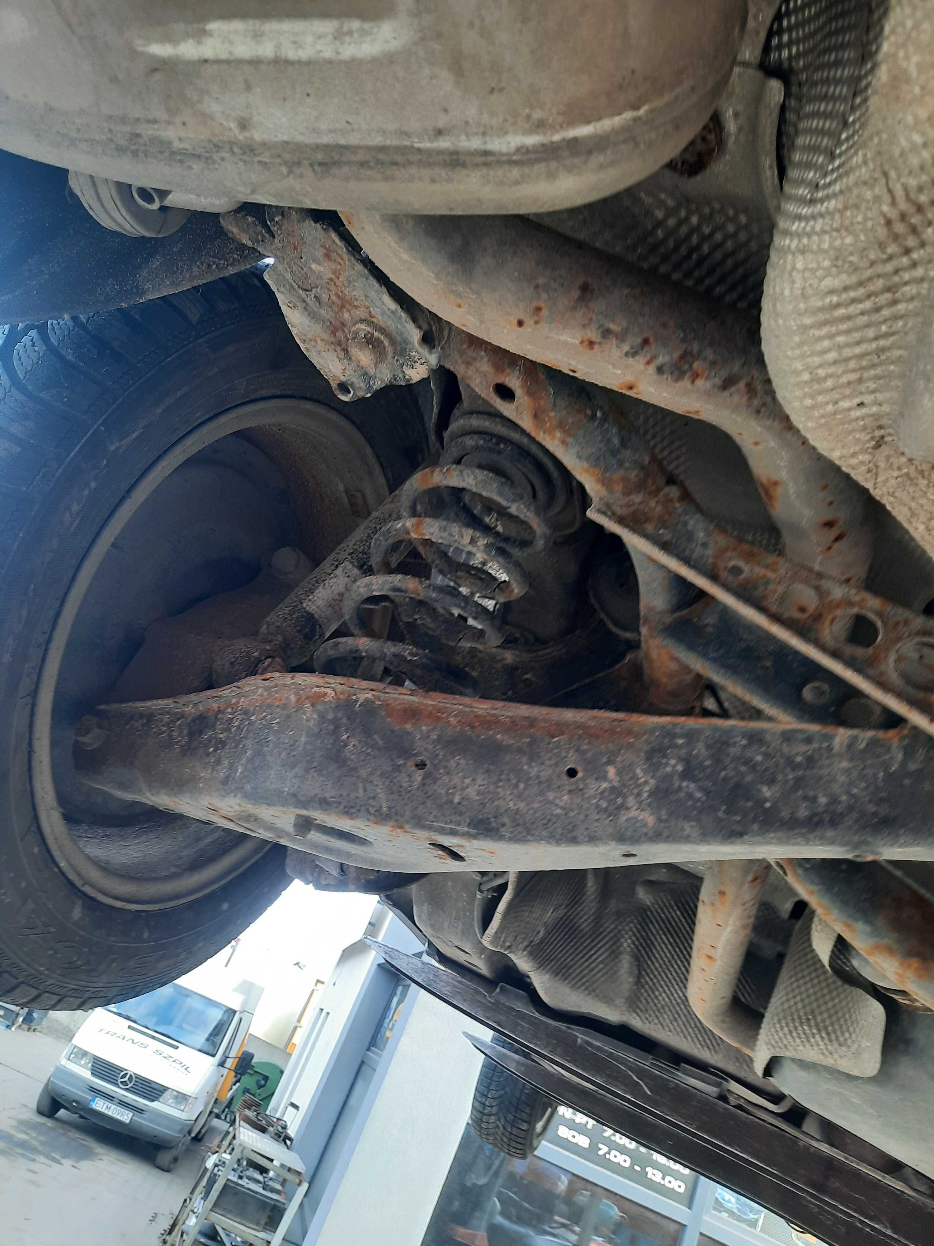 sanki tył wahacze zawieszenie tył Volkswagen Passat B6 1.9 TDI
