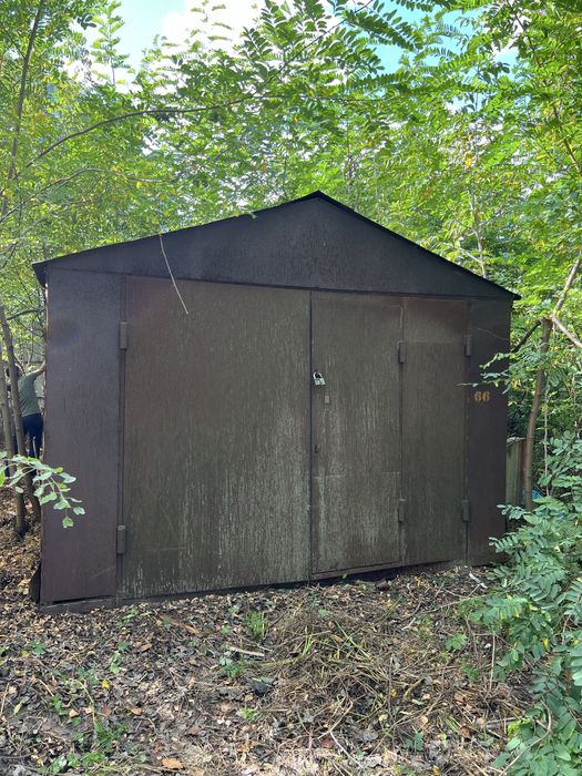 Продам металевий гараж в м.Бровари (Київ обл)