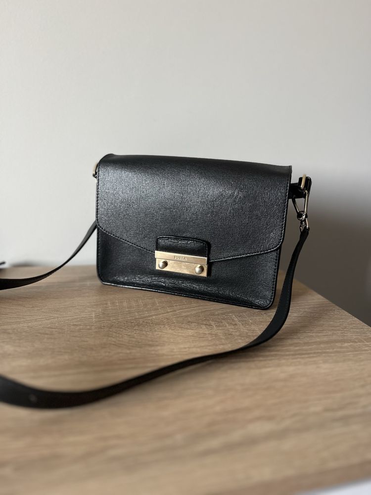 Чорна шкіряна сумка Furla оригінал!