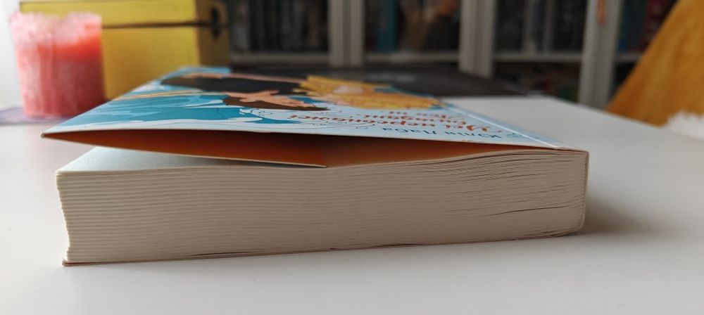 "Усі персонажі вигадані. Або ні" Юлія Лаба