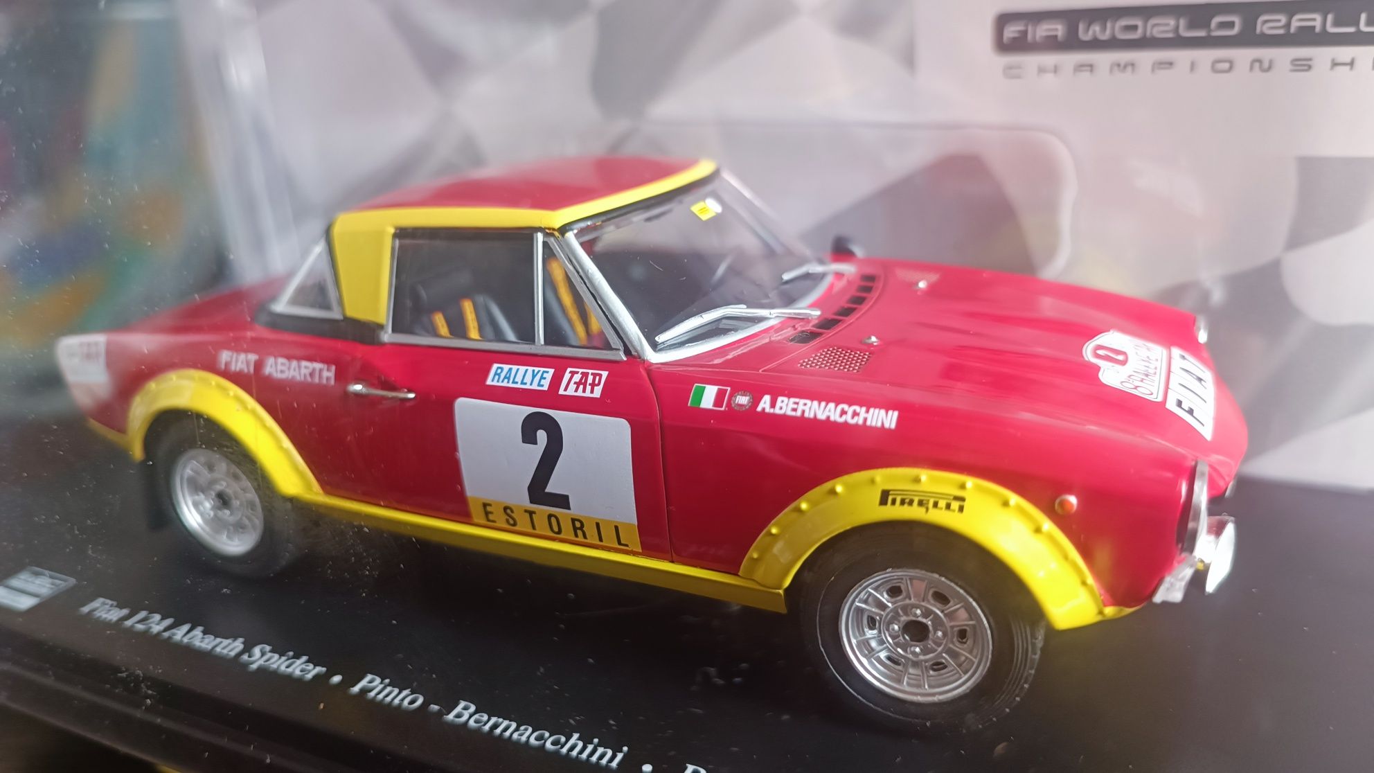 Fiat Abarth 124 Spider. Hachette 1:24