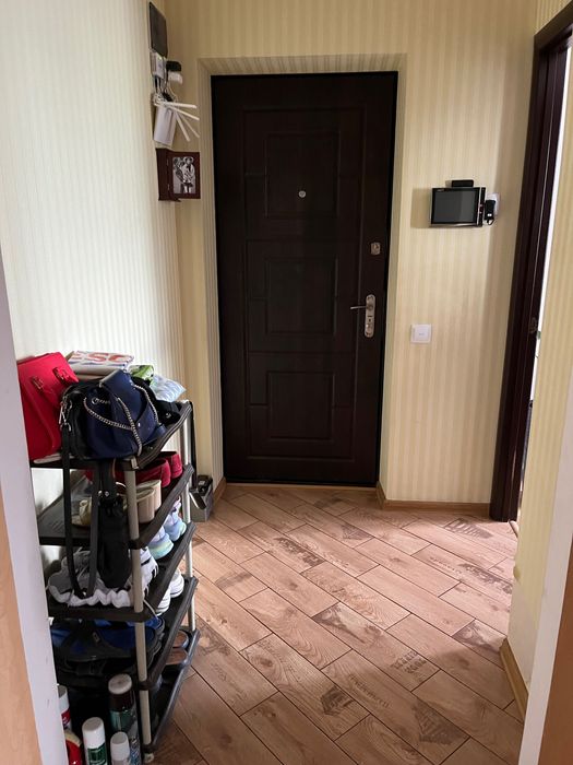 Продається 3-кімнатна квартира з індивідуальним опаленням біля АТБ