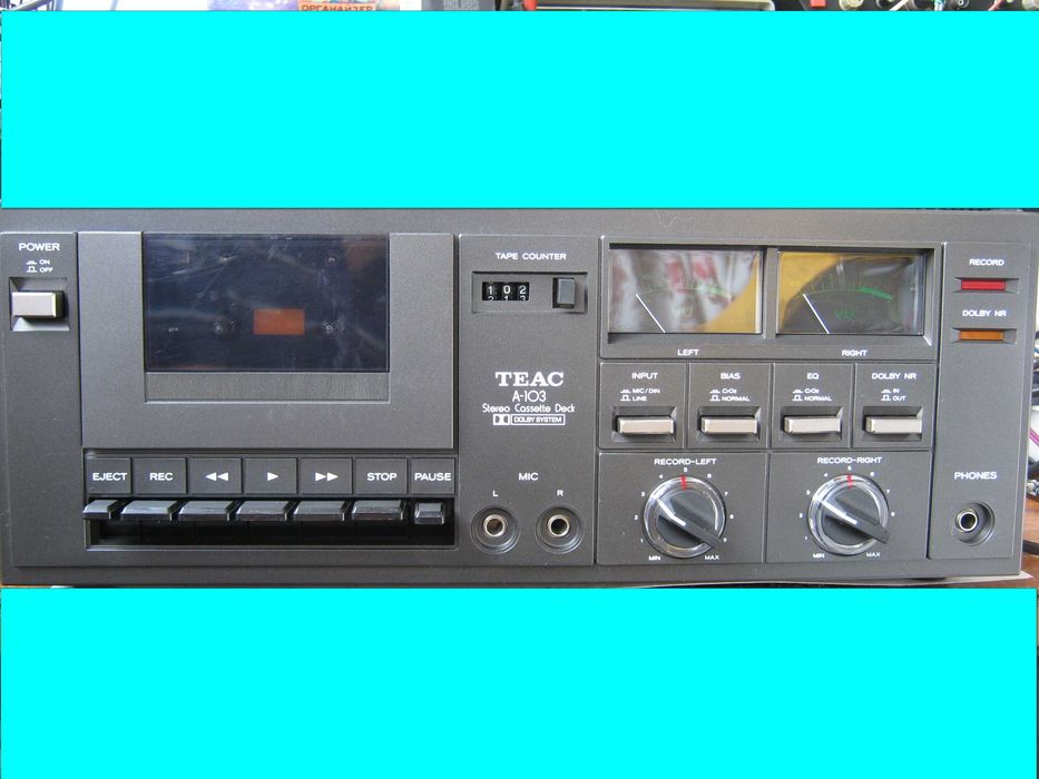 Касетна дека продаю