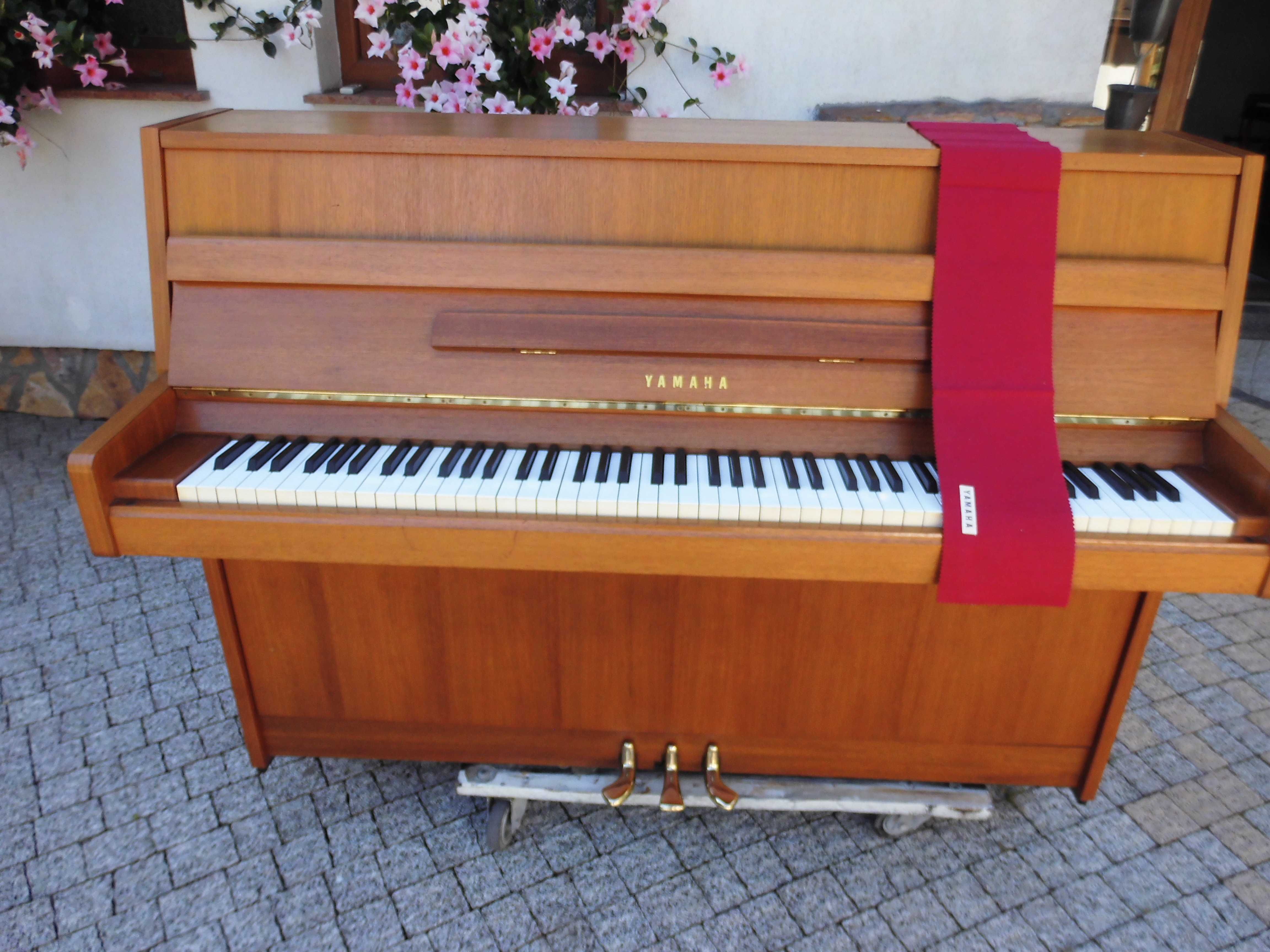 Japan pianino Yamaha C108 w oryginale na gotowo z gwarancją