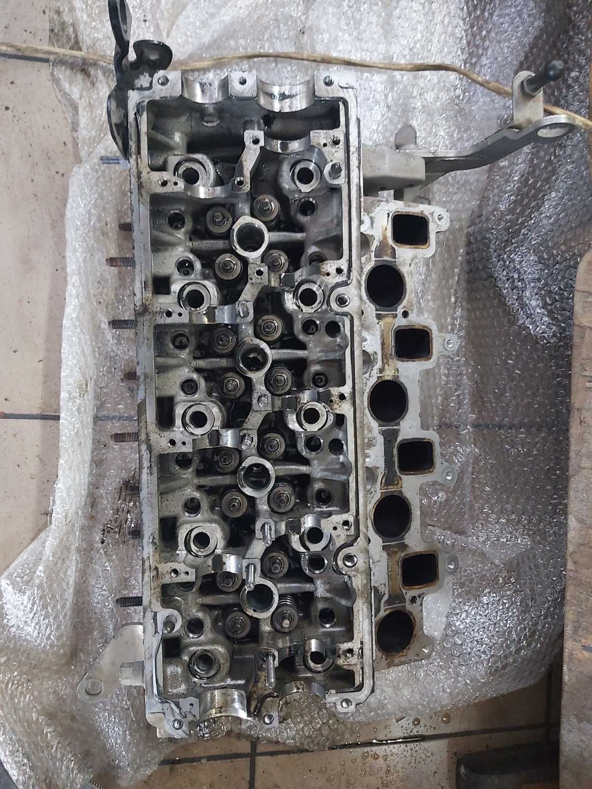 Головка блока  циліндрів,турбіна Volkswagen 2.0TDI . Двигун CJAA.