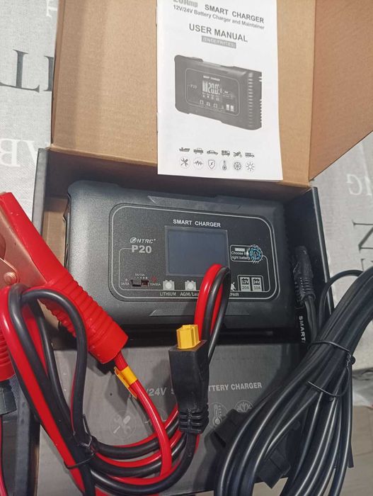 Імпульсний зарядний пристрій HTRC P20 12V/20A та 24V/10A