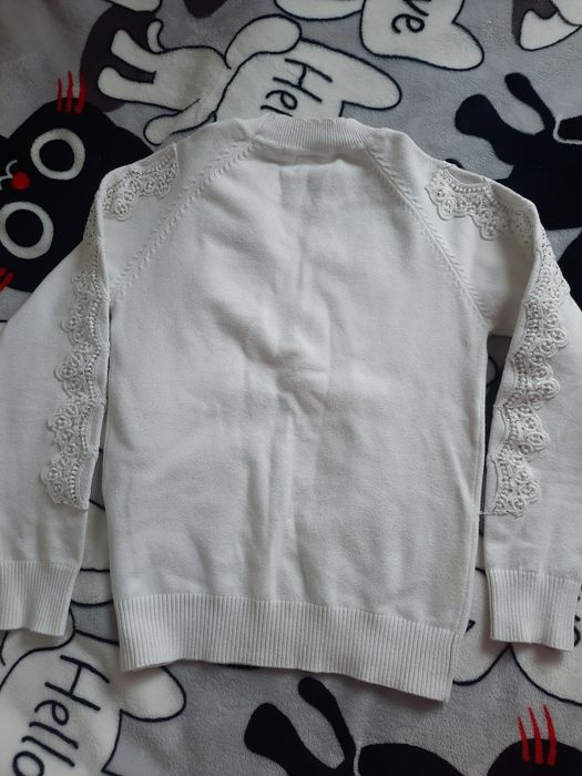 Кофта біла на дівчинку