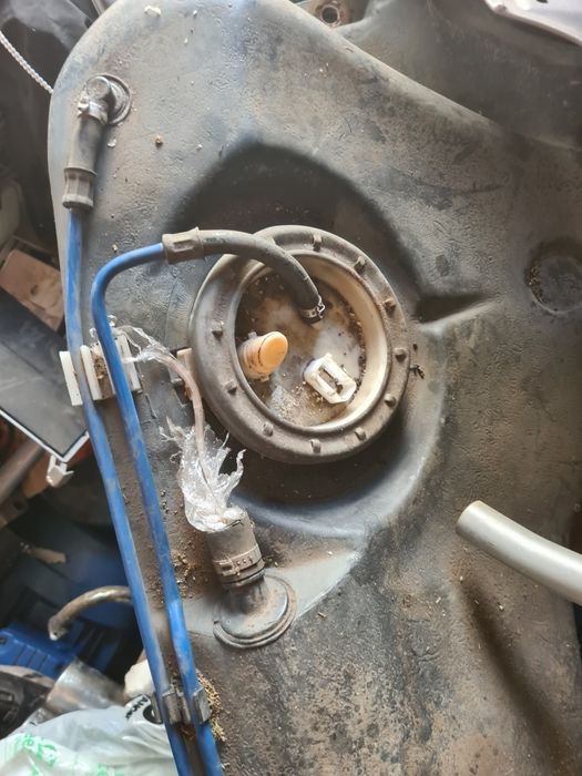 Bmw e39 zbiornik paliwa kompletny bak 2.8 m52b28