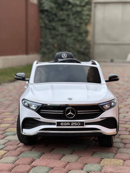 Дитячий електромобіль Мерседес Mercedes EQA Новий Для дитини Авто